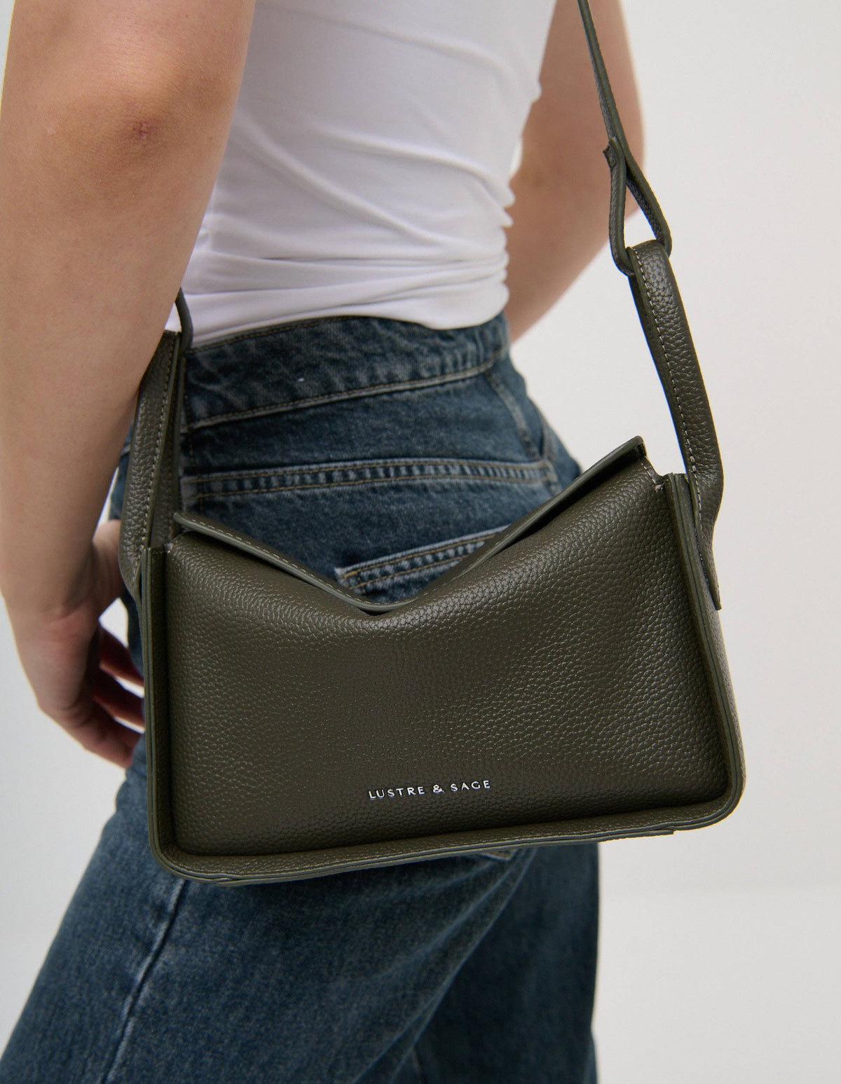 Jesselle Curve Shoulder Bag in Olive