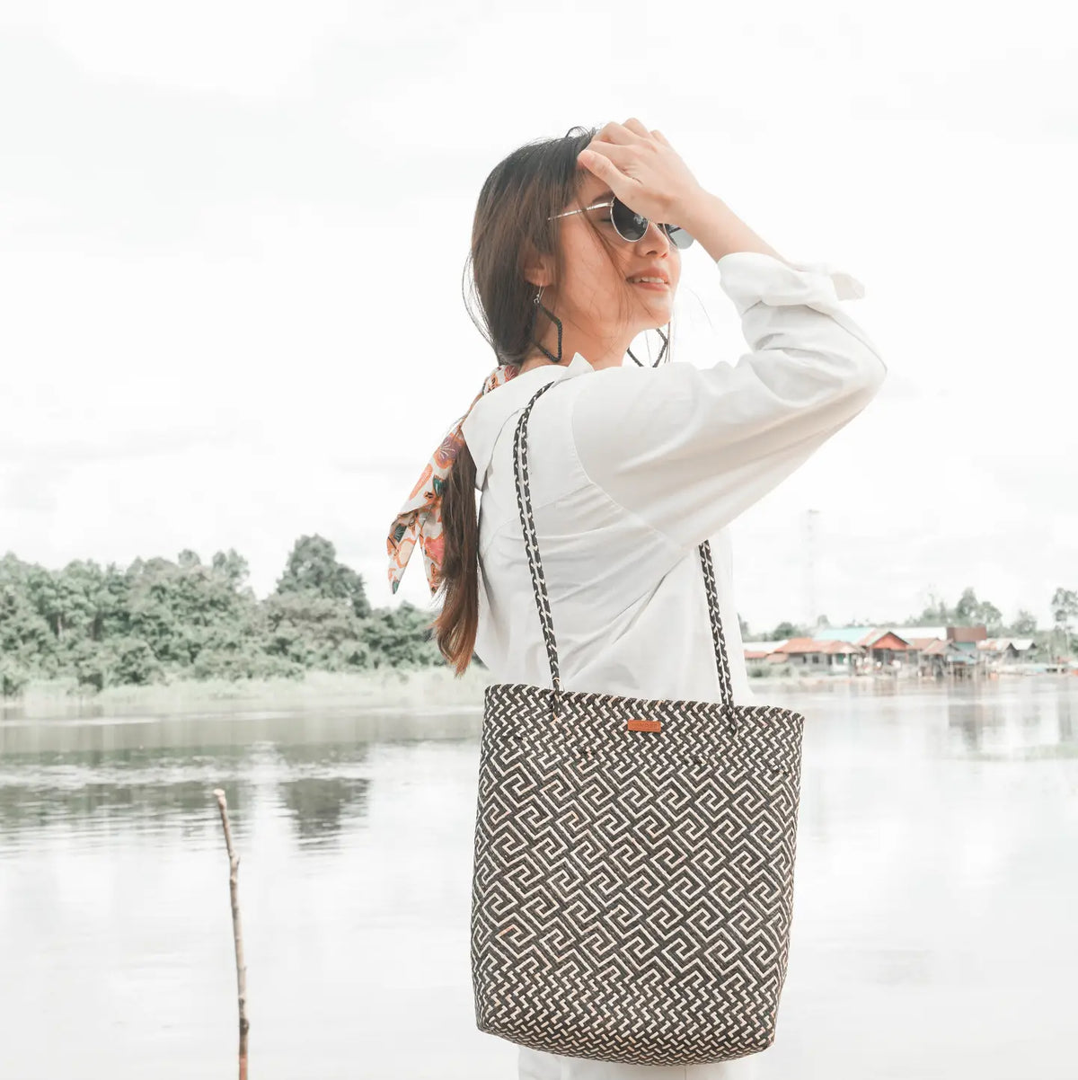 Bakumpai Wild Rattan Handwoven Shoulder Bag