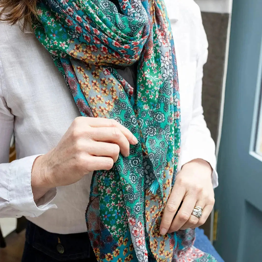 Lightweight Scarf